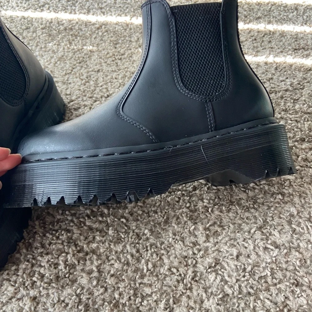 V 2976 Quad Dr. Martens size 6 - Picture 4 of 6